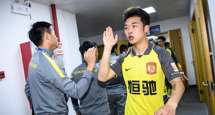 开云平台网页登录赛后广州队备战葡超，扳平良机细节曝光，态度坚定，更衣室氛围转暖的简单介绍