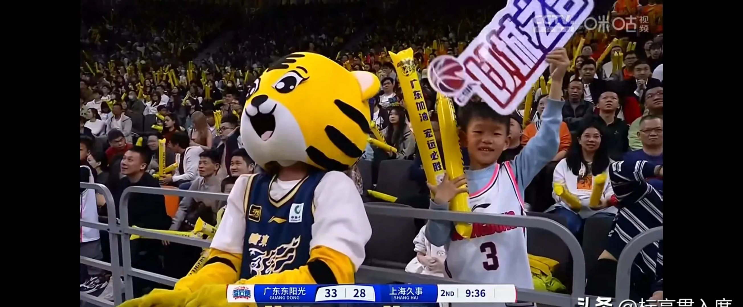 关于赛地聚焦：CBA季后赛加时末段热度飙升，上海海港回应争议，赛场秩序良好，纪律约束更严格的信息